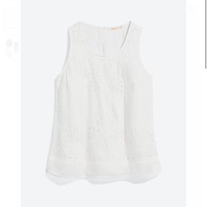 Plus size 2x Skies Are Blue eyelet top.